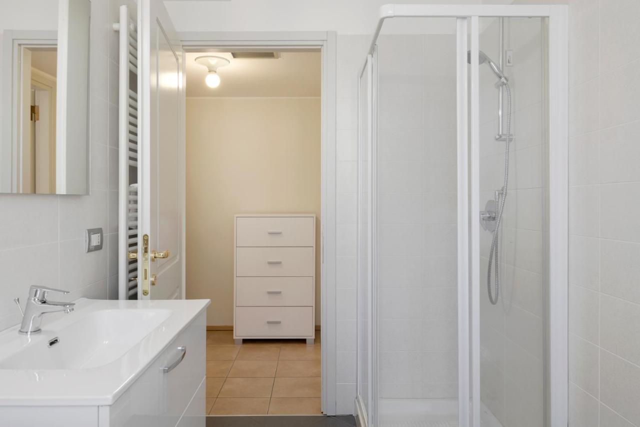Domus Apartments Como - By Relais Di Giada Εξωτερικό φωτογραφία